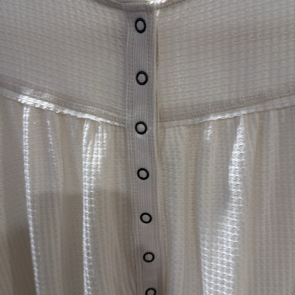 #327 LUCKY BRAND Cream Long Sleeve Tee - Picture 4 of 4